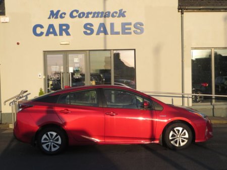 2019 Toyota Prius - thumbnail 2