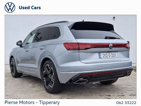 2025 Volkswagen Touareg TOUAREG COMM R-LINE 3.0 231BHP - FACTORY HITCH €76,950 thumbnail