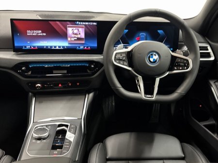 2026 BMW 3 Series - view 4