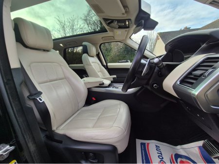 2022 Land Rover Range Rover Sport 2.0 P400E HSE €54,995 thumbnail