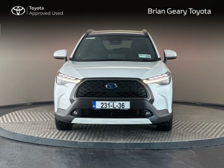 2023 Toyota Corolla Cross 2.0 Sport Hybrid *Black Roof* €34,950 thumbnail
