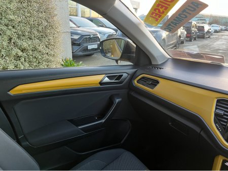 2020 Volkswagen T-Roc STYLE DESIGN AUTOMATIC 2.0 DIESEL //LOW MILES//REVERSE CAMERA//KEYLESS ENTRY//ADAPTIVE CRUISE CONTROL//BLIND SPOT WARNING// €23,950 thumbnail