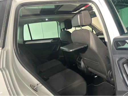 2019 Volkswagen Tiguan - thumbnail 21