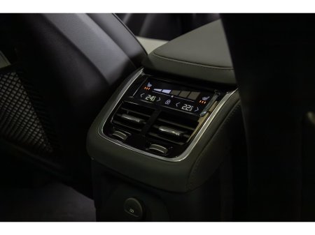 2025 Volvo XC90 - thumbnail 16