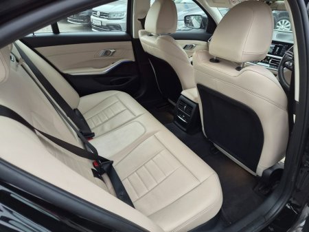 2021 BMW 3 Series - thumbnail 6