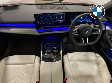 2025 BMW 5 Series 530e M Sport Pro Saloon €75,950