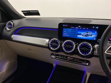 2025 Mercedes-Benz GLB - thumbnail 18