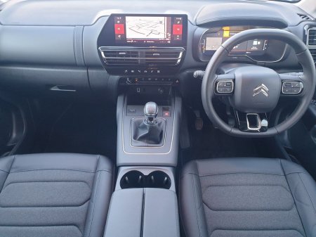 2025 Citroen C5 Aircross Plus Pack 1.2 Petrol Manual , 3192 Kilometres €29,995 thumbnail