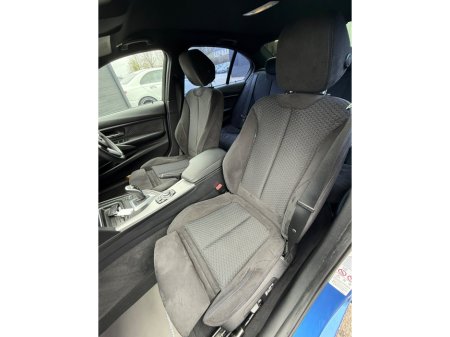 2013 BMW 3 Series - thumbnail 13