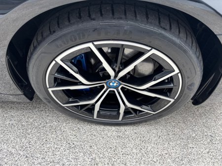 2022 BMW 5 Series - thumbnail 12