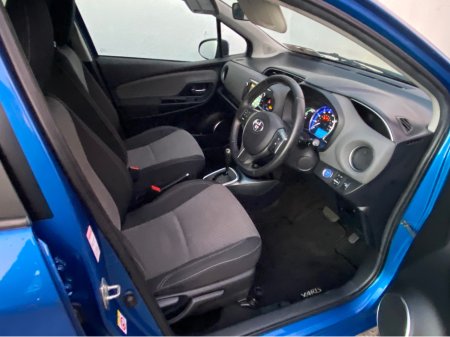 2015 Toyota Yaris ICON CVT 5DR AUTO 1.5 VVT-I 98BHP €10,945 thumbnail