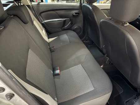 2016 Dacia Logan - thumbnail 10