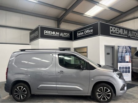 2023 Opel Combo SPORT L1H1 1.5 100PS 2DR SPRT-L1H1-1.5 D-6SP 3DR €19,950