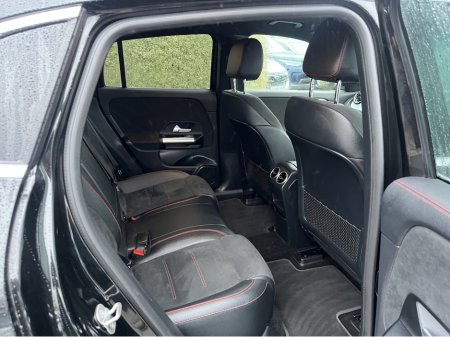 2024 Mercedes-Benz EQA 300 AMG LINE 4MATIC €34,950 thumbnail