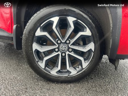 2022 Toyota Yaris Cross - thumbnail 9