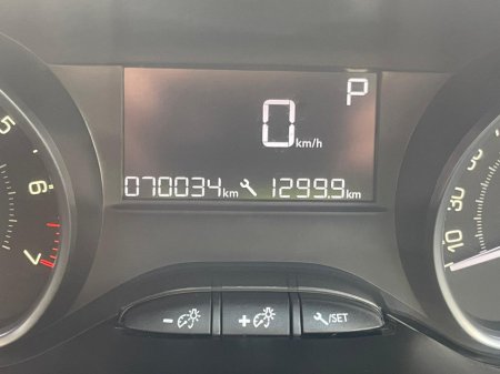 2017 Peugeot 208  €10,950 thumbnail
