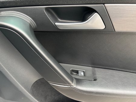 2014 Volkswagen Passat - thumbnail 25