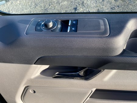 2025 Ford Transit Custom Sport 2.5 PHEV 232BHP SWB thumbnail