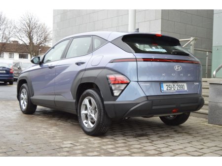 2025 Hyundai Kona 1.6 HYBRID Signature Auto €32,995 thumbnail