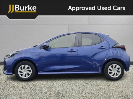 2022 Toyota Yaris - view 3