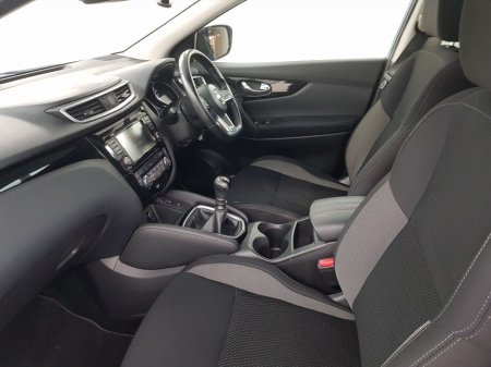 2021 Nissan Qashqai - view 4