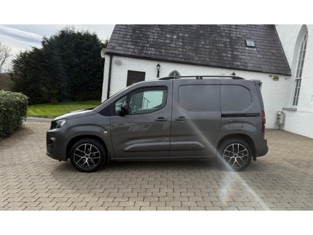 2022 Peugeot Partner - thumbnail 5