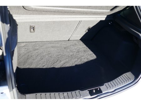 2018 Ford Focus - thumbnail 12