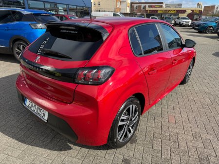 2023 Peugeot 208 - thumbnail 5