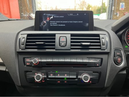 2015 BMW 1 Series 2015 BMW 116I 1.6 AUTOMATIC / CRUISE CONTROL / REVERSE CAMERA AND MORE thumbnail