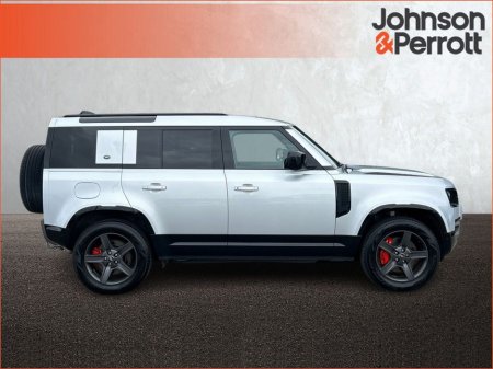 2022 Land Rover Defender 110 2.0 P400E X DYNAMIC SE PHEV €75,900 thumbnail