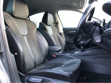 2022 Skoda Octavia - thumbnail 23