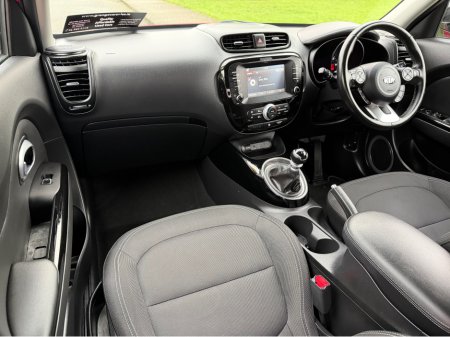 2017 Kia Soul 1.6 Petrol 5dr Hatchback | Low mileage | 2 keys | Service history | Sold serviced and valeted with warranty provided. €12,900 thumbnail