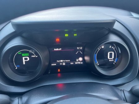 2024 Toyota Yaris Cross CROSS LUNA €28,444 thumbnail