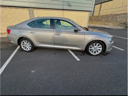 2017 Skoda Superb 1.6 TDI SE AUTO €9,995