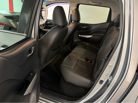 2017 Nissan Navara 2.3 DCI TEKNA 4DR AUTO €19,950 thumbnail