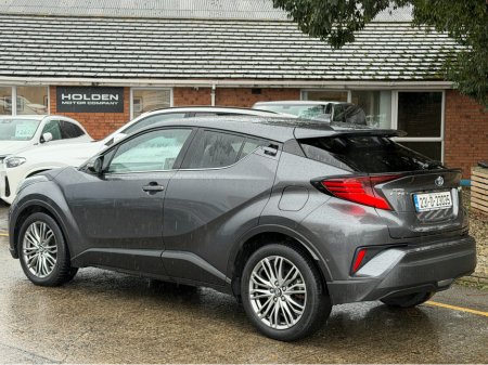 2023 Toyota C-HR HYBRID..Keyless Entry..Apple CarPlay €22,750 thumbnail