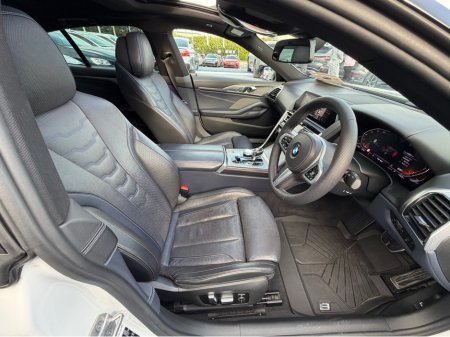 2020 BMW 8 Series - thumbnail 17