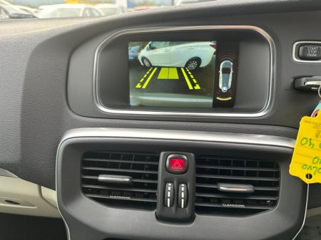 2016 Volvo V40 Cross Country 2.0L Diesel Automatic (9040) €13,495 thumbnail