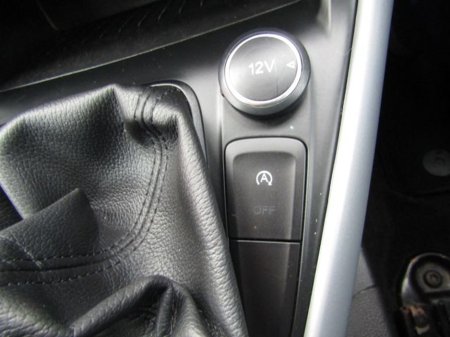 2016 Ford Focus 1.0 Zetec Ecoboost 100PS 5DR €9,950 thumbnail