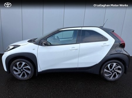 2026 Toyota Aygo X DESIGN WHITE €26,950 thumbnail