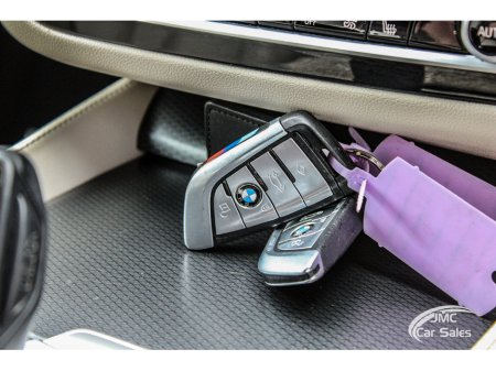 2021 BMW 5 Series - thumbnail 23