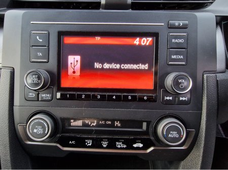 2019 Honda Civic SE VTEC-PETROL-LOW MILEAGE €15,950 thumbnail