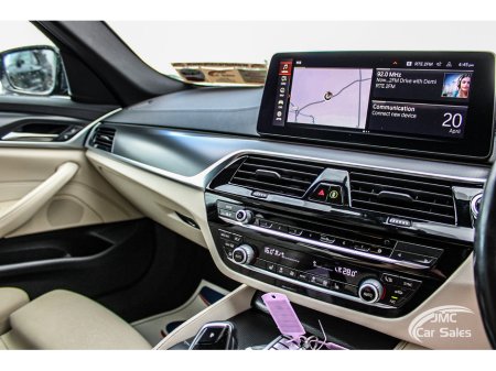 2021 BMW 5 Series - thumbnail 22