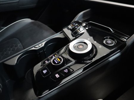 2024 Kia Sportage *31* GT-LINE PHEV 4X4 €38,900 thumbnail