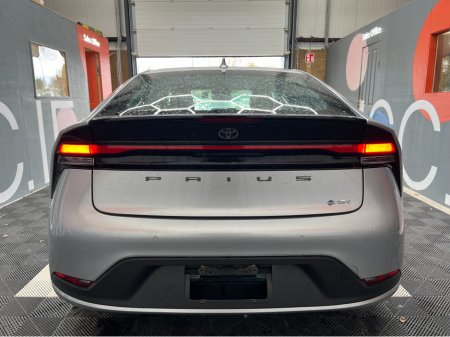 2025 Toyota Prius - thumbnail 3