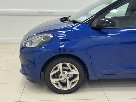 2022 Hyundai i10 i10 Deluxe Plus w.2 Tone Roof €17,950 thumbnail