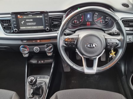 2019 Kia Rio - thumbnail 19