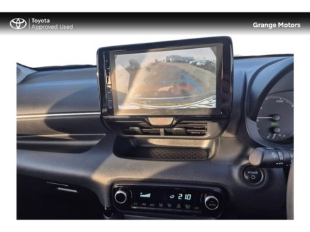 2024 Toyota Yaris - thumbnail 14