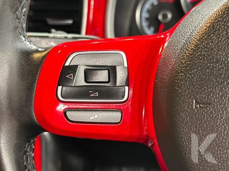 2019 Volkswagen Beetle - thumbnail 19