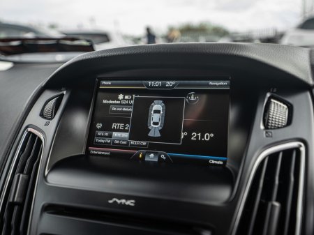 2016 Ford Focus - thumbnail 7